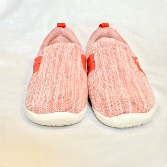 Gokia Pink Slip-On Shoes - Picture 4 of 7